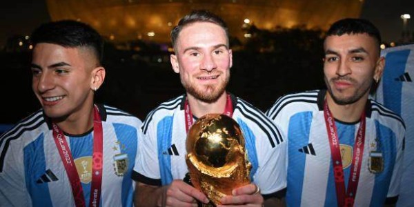 mk体育官方网站-阿根廷队世界杯评分：梅西斯卡洛尼满分，天使奇兵