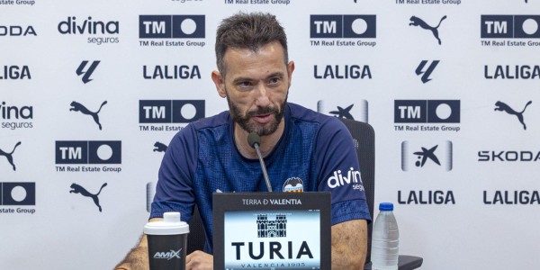 mk体育-瓦伦主帅：西甲理应保障球迷权益；1-7和0-5是执教生涯的重挫