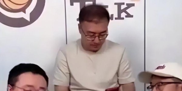 经纪人和杨毅同时爆料！林书豪在CBA遭国内球员恐吓，再突破就被废掉