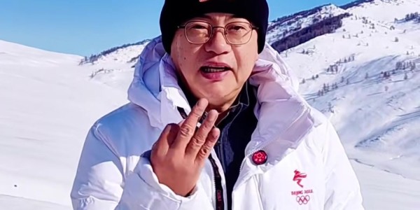 mk体育官方网站-苏群：今夏交易市场要关注詹姆斯&amp;amp;字母&amp;amp;小卡 湖人操作灵活性十足