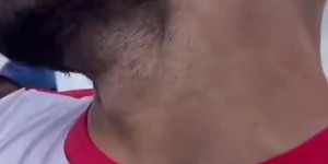 正在气头上奥纳纳输球后郁闷离场，球迷要合影遭粗暴推开