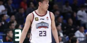 CBA自己的超级球星！林葳季后赛首秀负重前行爆轰37分11助！