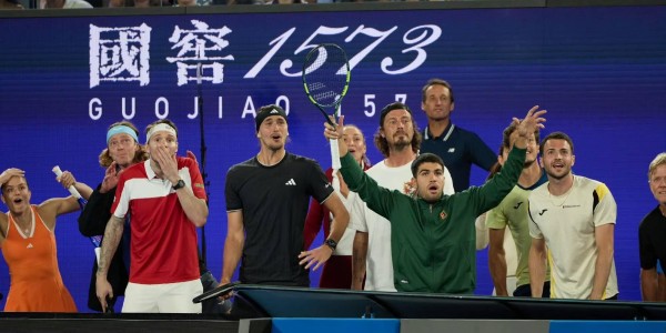 mk体育-业余球手夺一球致胜冠军！高芙贡献名面，周杰伦球都没碰到就出局